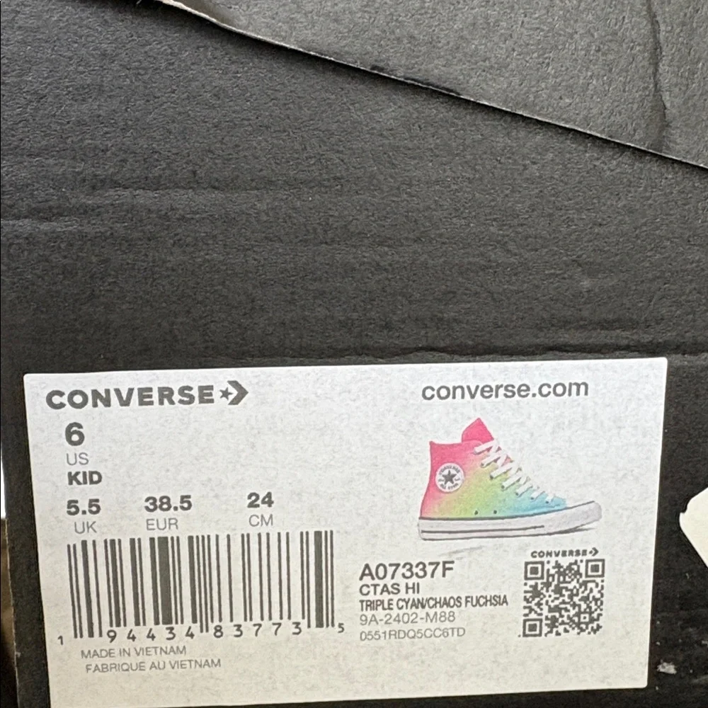 Converse All Star Kids Chuck Taylor Bright Ombré Sneakers Size 6 NEW